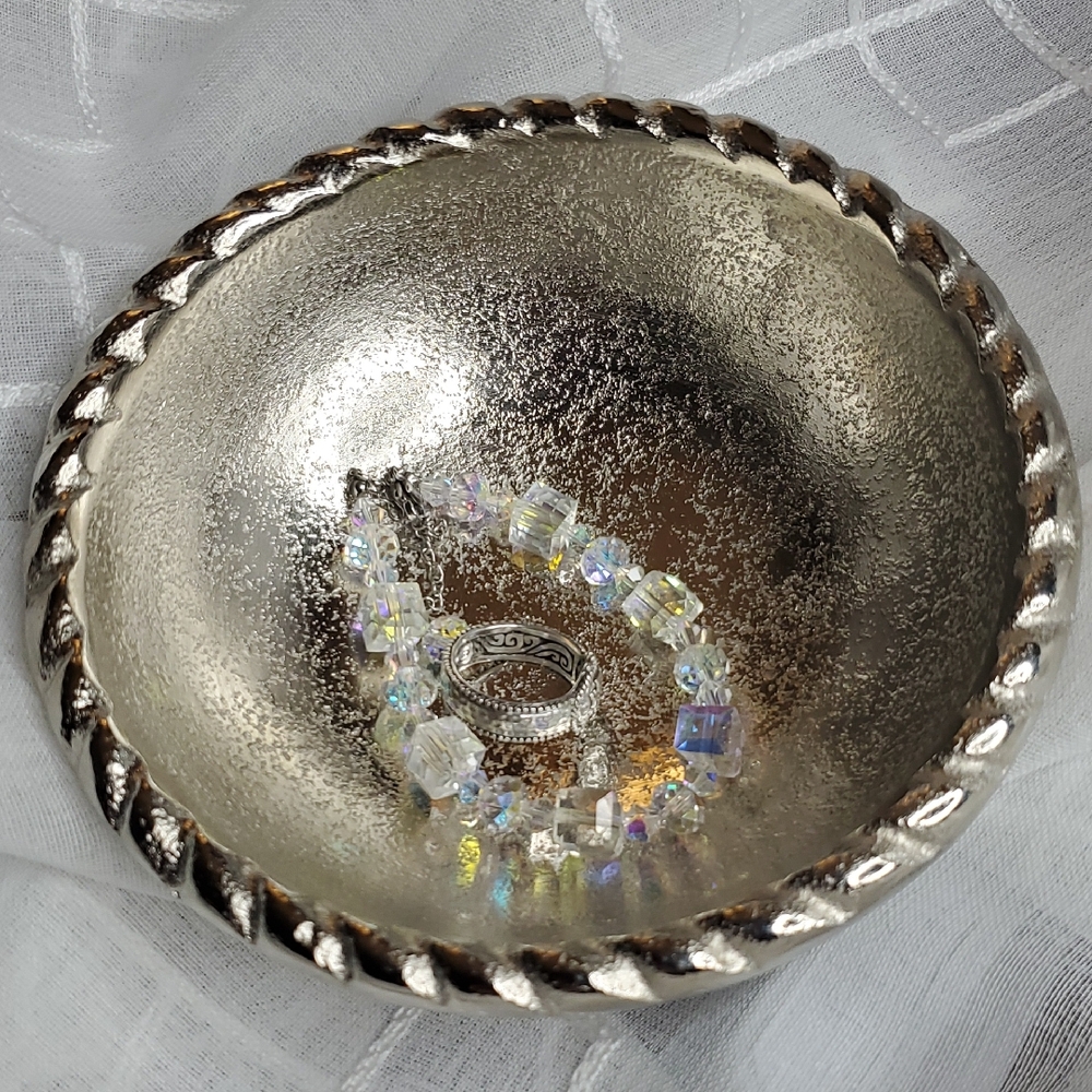 NEW-  Silver Tone Decorative Bowl with Bead Design‎
